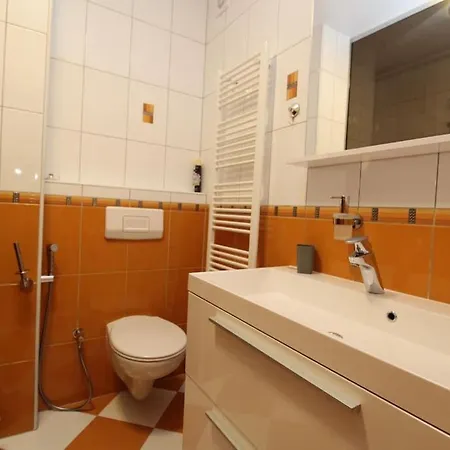 Drustveni Dom I Apartment
